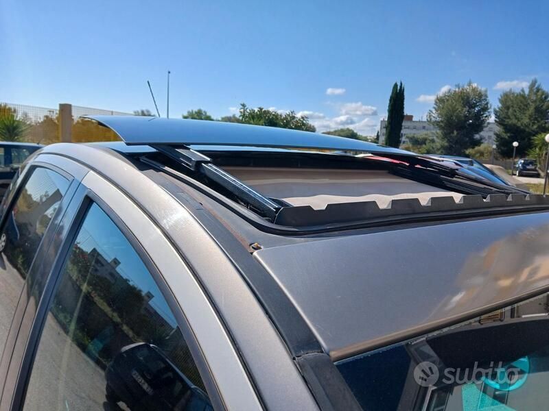 Marrone Usata 2005 Lancia Musa Monovolume | 2000 € (Molto cara) - Immagine 1/4