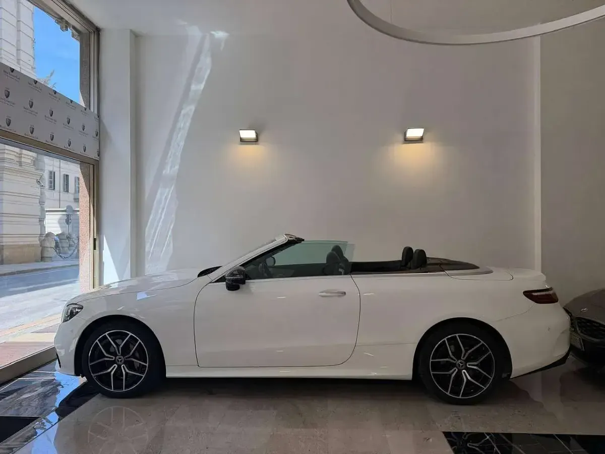 Usata Mercedes E220 Premium Plus 194 CV (142 kW) 2021 Bianco polare Cabrio