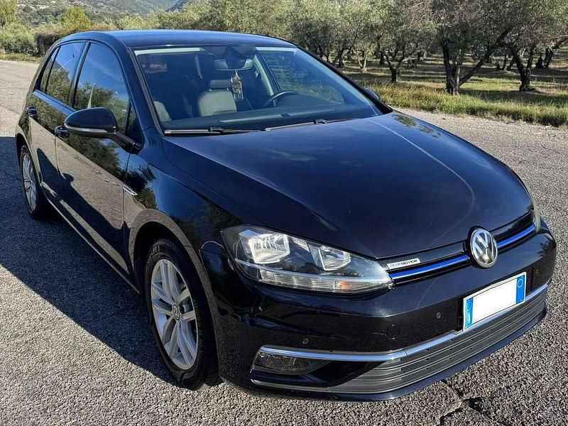 Usata VW Golf VII Highline 110 CV (80 kW) 2017 Berlina