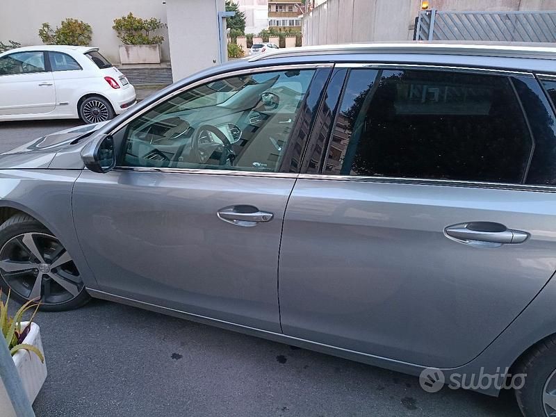 Usata Peugeot 308 SW 120 CV (88 kW) 2018 Grigio Station wagon
