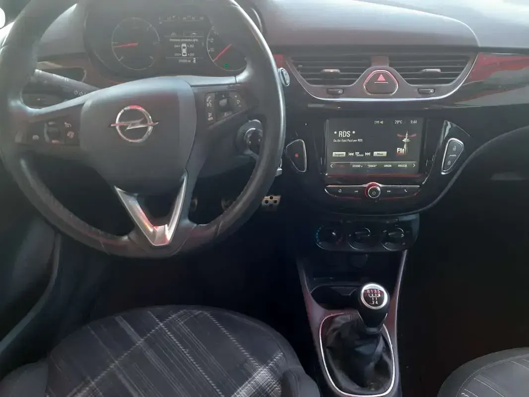Usata Opel Corsa Color Edition 95 CV (69 kW) 2016 Utilitaria