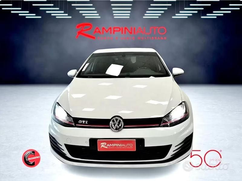 Begagnad VW Golf VII GTI 220 HK (161 kW) 2015 Vit Sedan