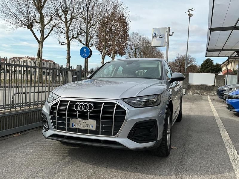 Usata Audi Q5 Advanced 204 CV (150 kW) 2023 Grigio SUV
