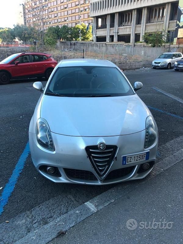 Usata Alfa Romeo Giulietta 105 CV (77 kW) 2016 Grigio Utilitaria
