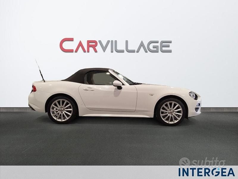 Usata Fiat 124 Spider Lusso 140 CV (102 kW) 2018 Bianco Cabrio