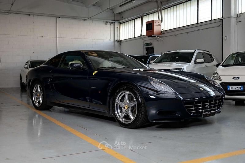 Usata Ferrari 612 540 CV (397 kW) 2004 Blu scuro Coupé