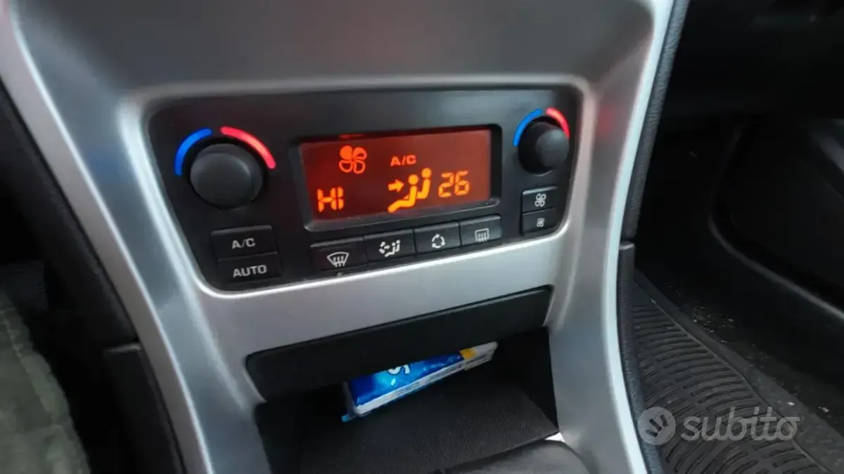 Usata Ford S-MAX S 140 CV (102 kW) 2008 Monovolume