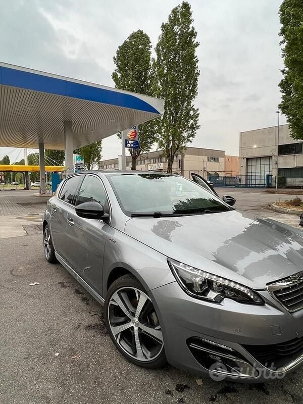 Usata Peugeot 308 GT-line 131 CV (96 kW) 2015 Grigio Berlina