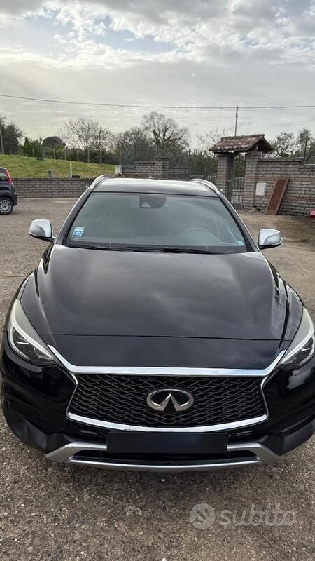 Usata Infiniti QX30 170 CV (125 kW) 2016 Nero SUV
