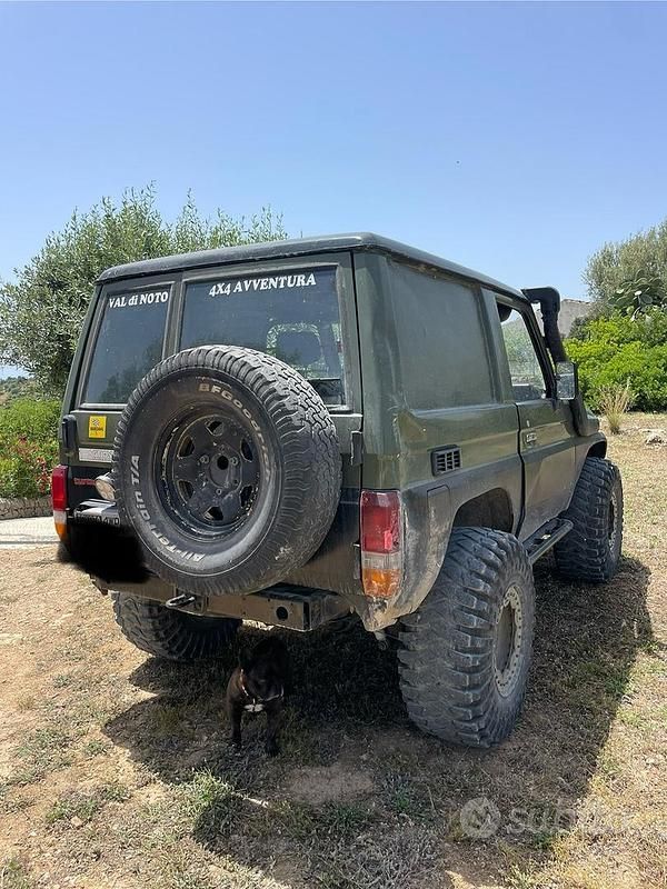 Usata Toyota Land Cruiser 86 CV (63 kW) 1988 Verde SUV