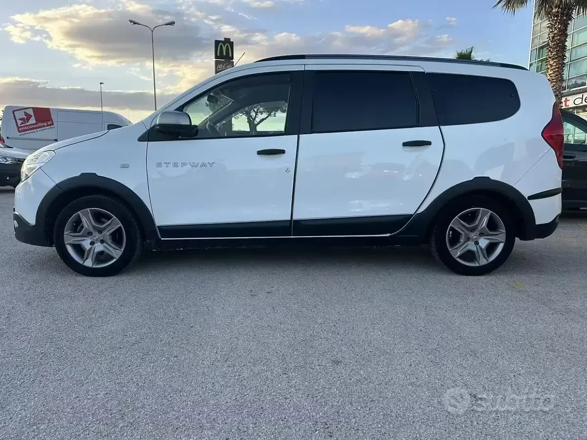 Usata Dacia Lodgy 116 CV (85 kW) 2020 Bianco Monovolume