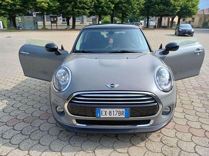 Grigio Usata 2014 Mini Cooper D Due volumi | 11.500 € (Cara) - Immagine 1/4