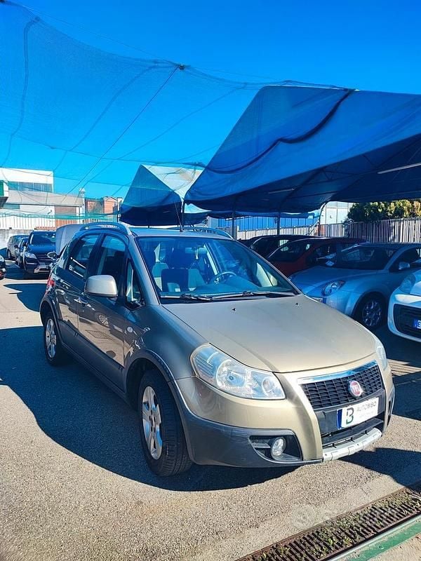 Usata Fiat Sedici Dynamic 107 CV (78 kW) 2009 Beige SUV