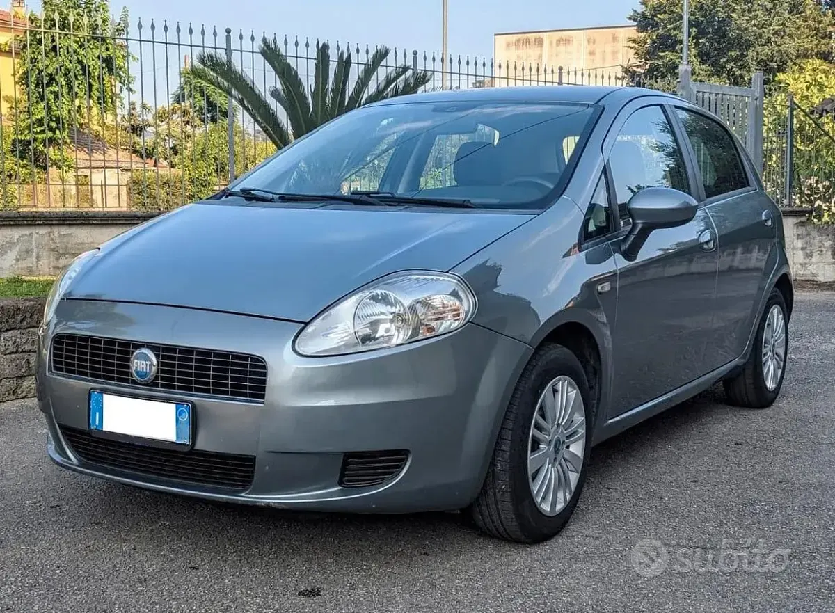 Usata Fiat Grande Punto 65 CV (47 kW) 2007 Grigio Utilitaria