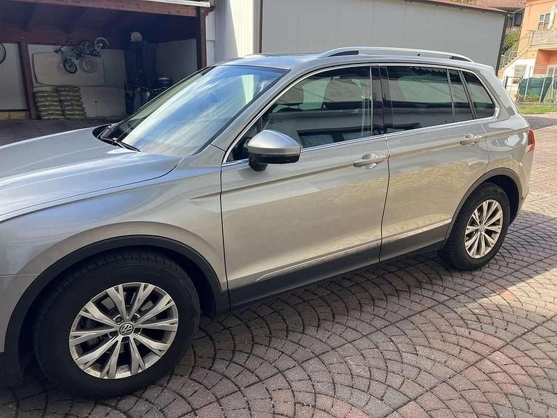 Usata VW Tiguan Business 150 CV (110 kW) 2018 Grigio SUV