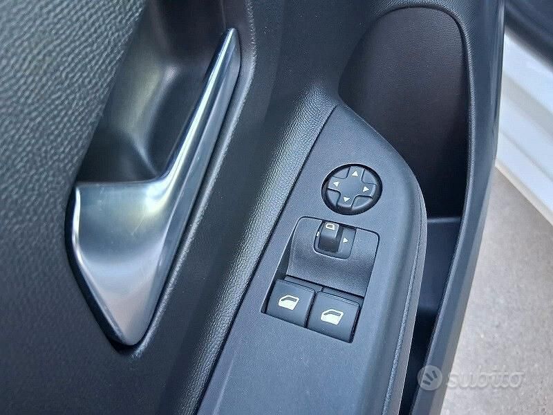 Usata Opel Corsa-e Edition 56 kW (77 CV) 2021 Bianco Utilitaria