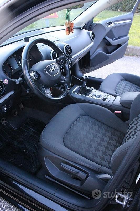 Usata Audi A3 Attraction 110 CV (80 kW) 2016 Nero Berlina
