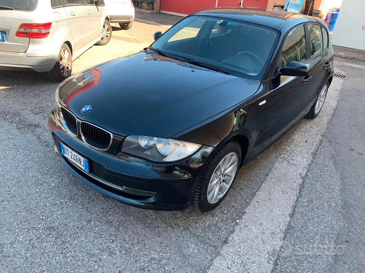 Usata BMW 120 177 CV (130 kW) 2008 Nero Utilitaria