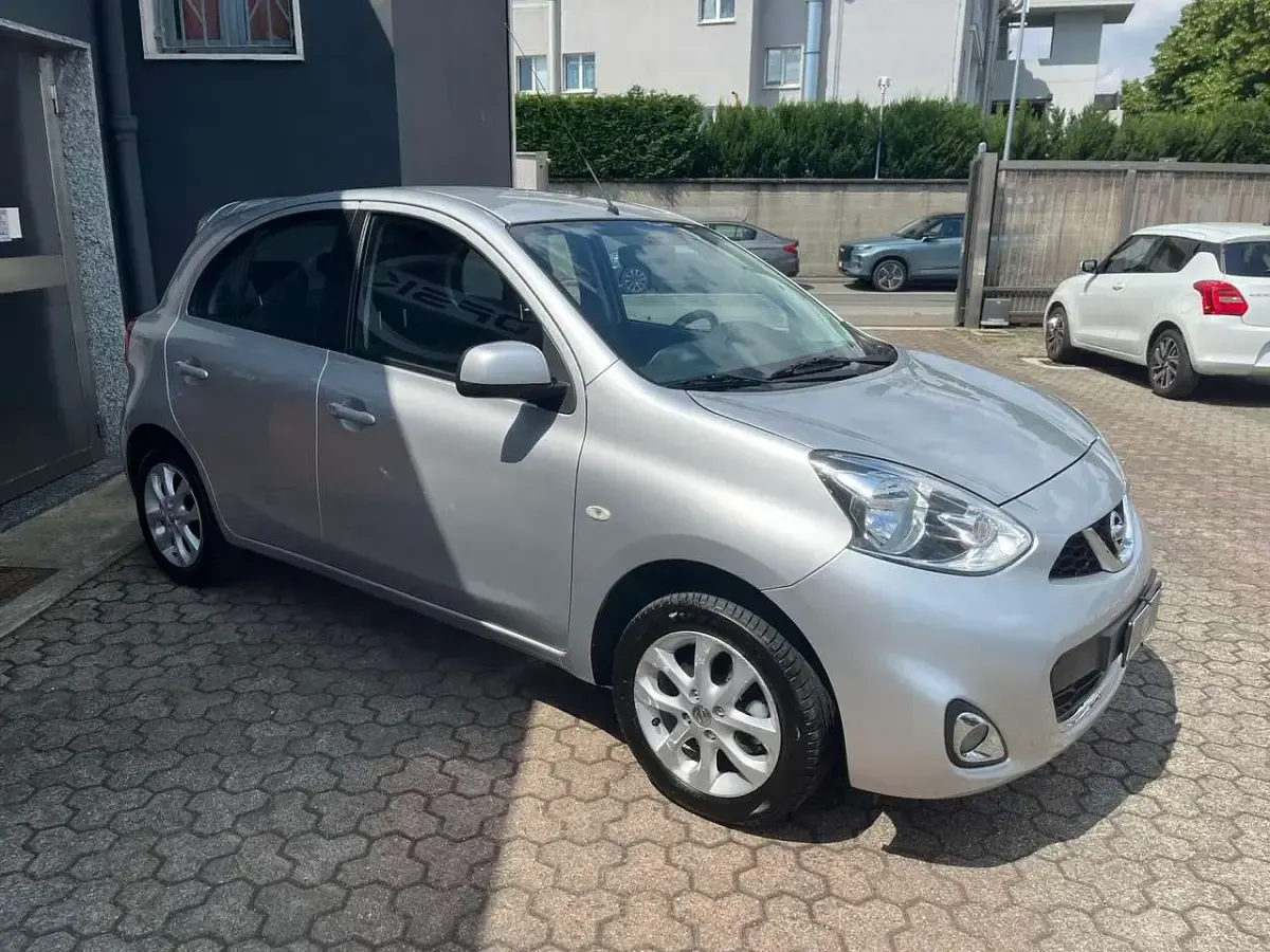Usata Nissan Micra 80 CV (58 kW) 2016 Argento Utilitaria