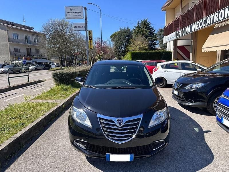 Usata Lancia Ypsilon S 95 CV (69 kW) 2015 Nero Utilitaria