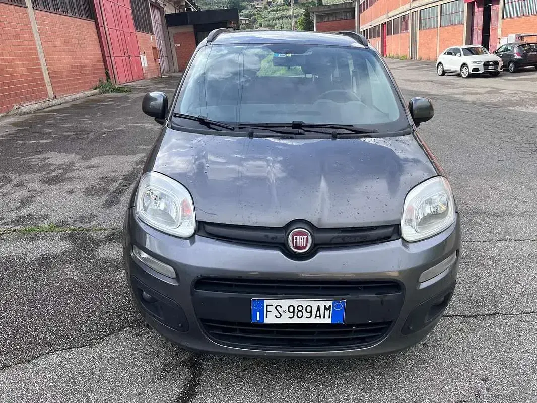 Usata Fiat Panda Lounge 69 CV (50 kW) 2018 Grigio Utilitaria