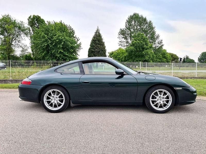 Usata Porsche 911 Carrera 320 CV (235 kW) 2002 Verde abete Coupé