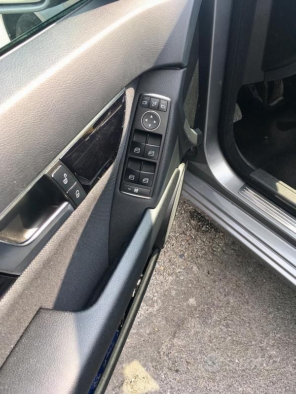 Grigio Usata 2012 Mercedes C200 Station wagon | 6500 € (Buon prezzo) - Immagine 1/4