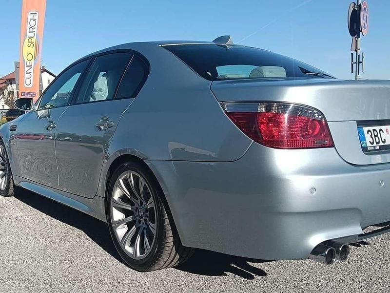 Usata BMW M5 507 CV (372 kW) 2005 Argento Berlina