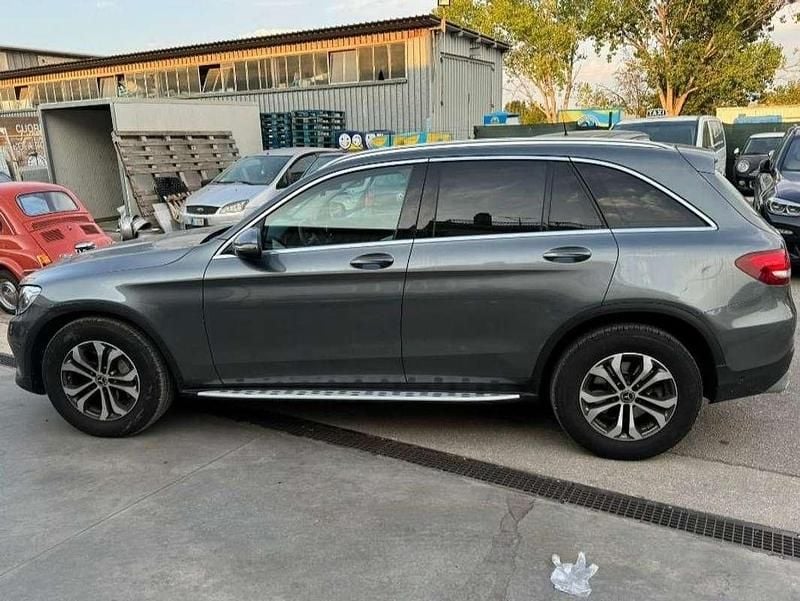 Usata Mercedes GLC220 170 CV (125 kW) 2017 Grigio SUV