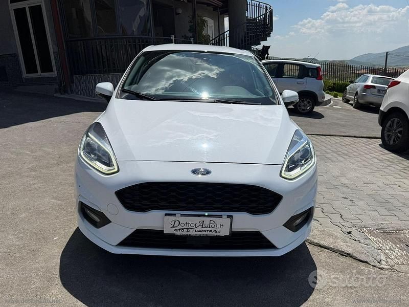 Usata Ford Fiesta ST-Line 86 CV (63 kW) 2019 Bianco Utilitaria