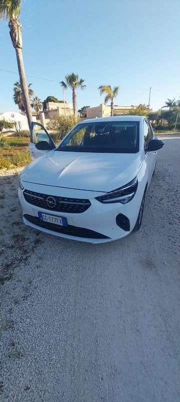 Usata 2020 Opel Corsa Edition Tre volumi | 9800 € (Super prezzo) - Immagine 1/4