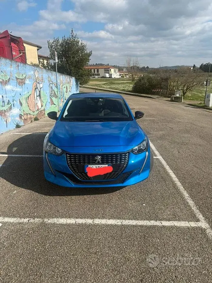 Usata Peugeot 208 102 CV (75 kW) 2022 Blu Utilitaria