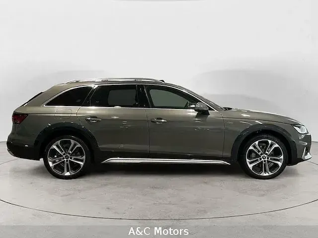 Usata Audi A4 Allroad Business 204 CV (150 kW) 2023 Grigio Station wagon