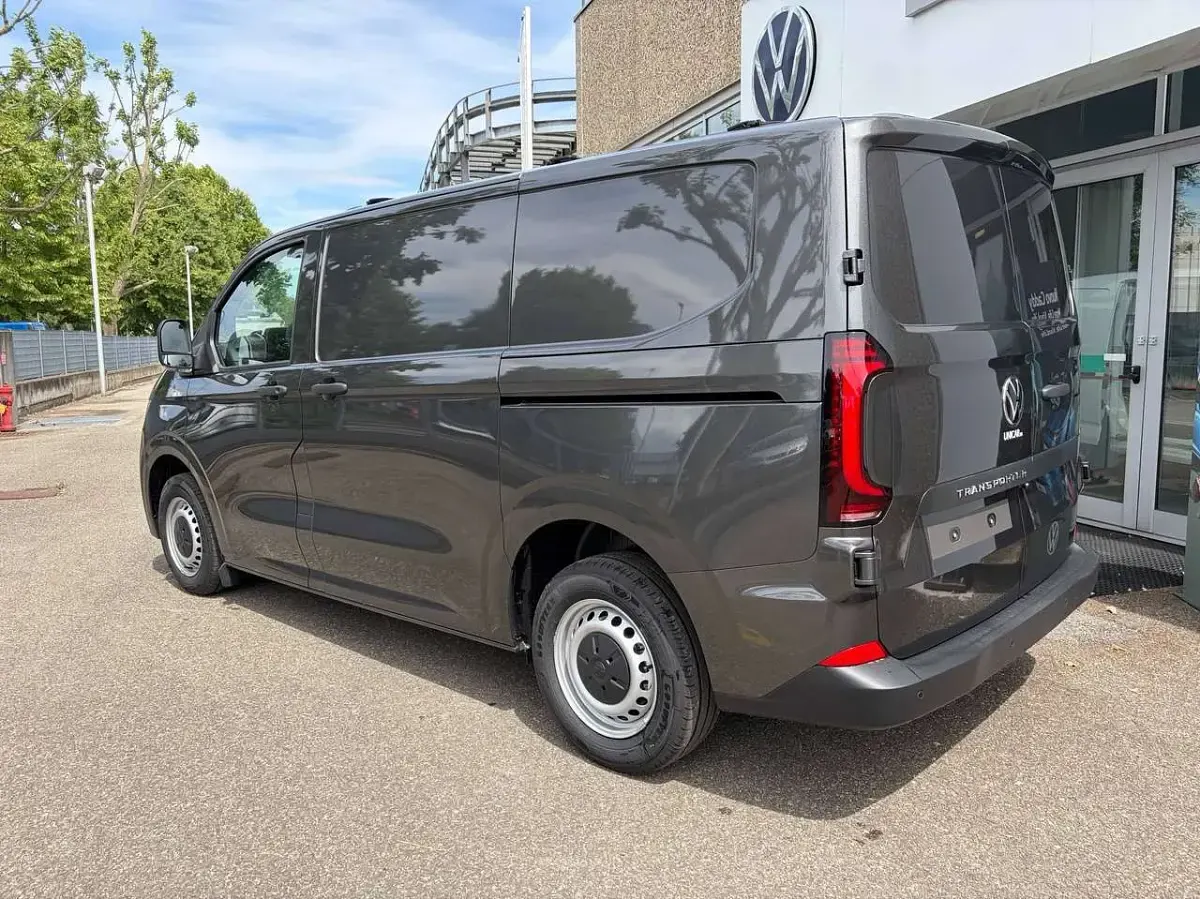Nuova VW T7 150 CV (110 kW) 2026 Grigio Furgone