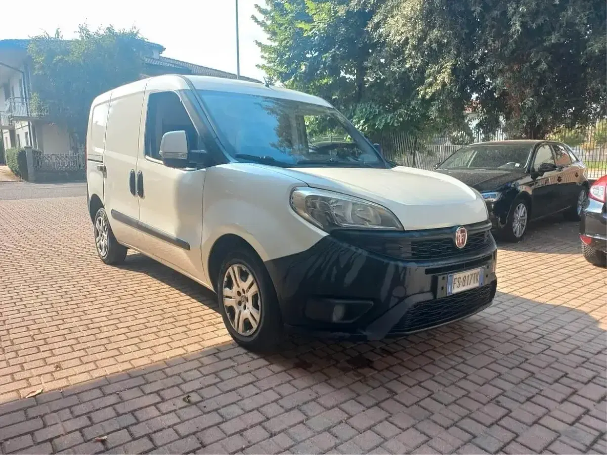 Usata Fiat Doblò 95 CV (69 kW) 2018 Bianco Monovolume