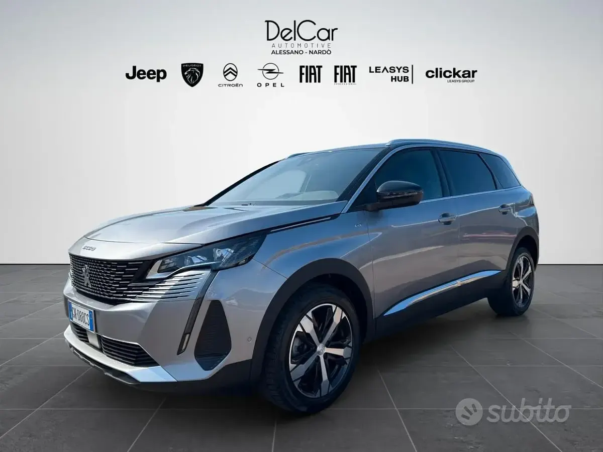 Usata Peugeot 5008 GT 131 CV (96 kW) 2023 Grigio SUV