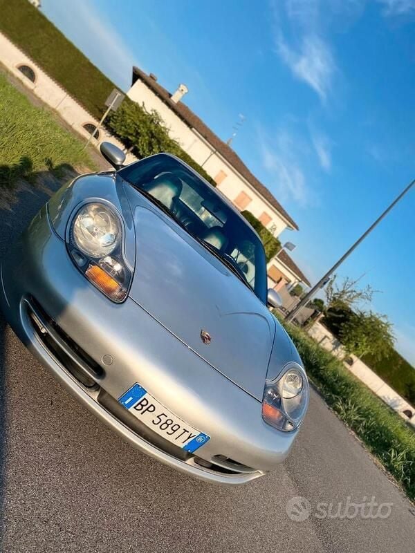 Usata Porsche 911 300 CV (220 kW) 2001 Grigio Cabrio