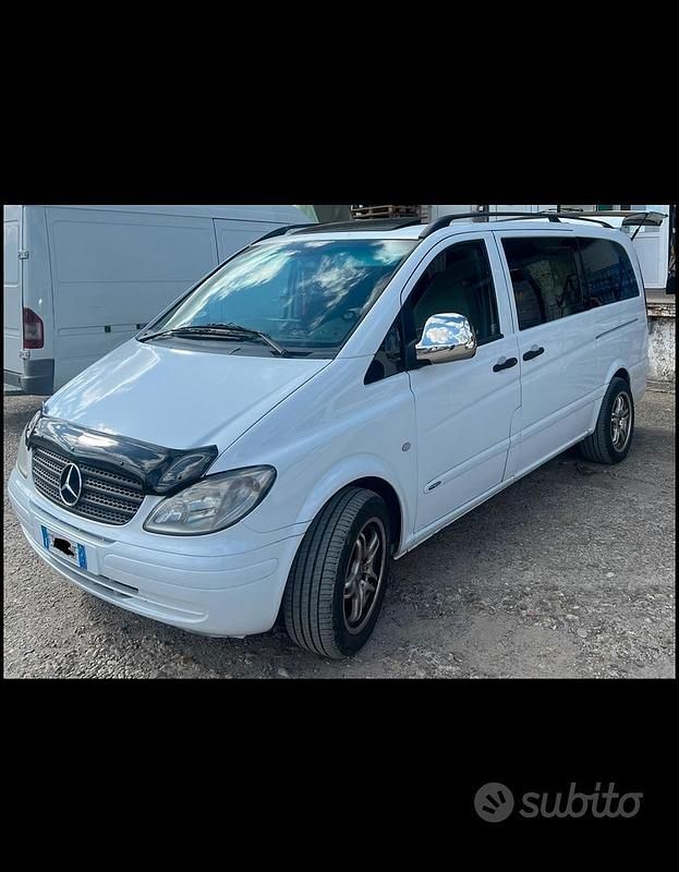 Usata Mercedes Viano 2004 Bianco Monovolume