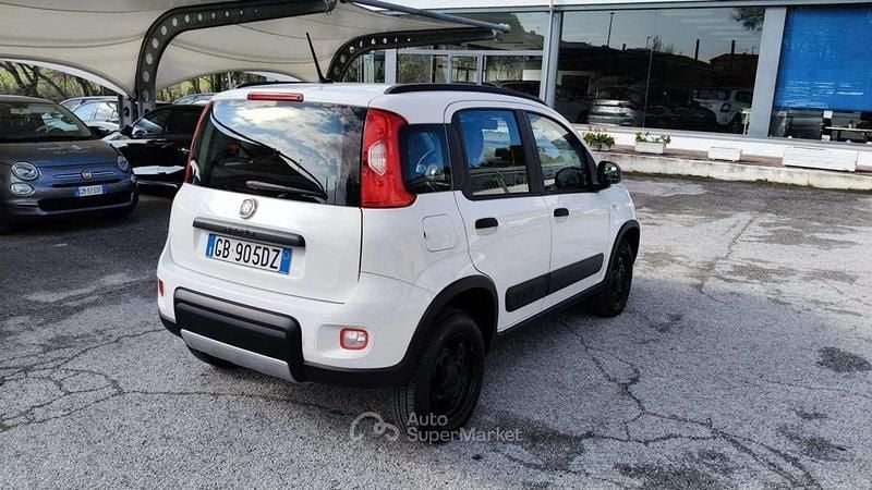 Usata Fiat Panda 4x4 S 87 CV (63 kW) 2020 Bianco Utilitaria