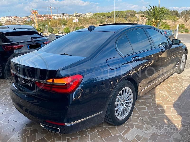 Usata BMW 730 265 CV (194 kW) 2017 Blu/azzurro Berlina