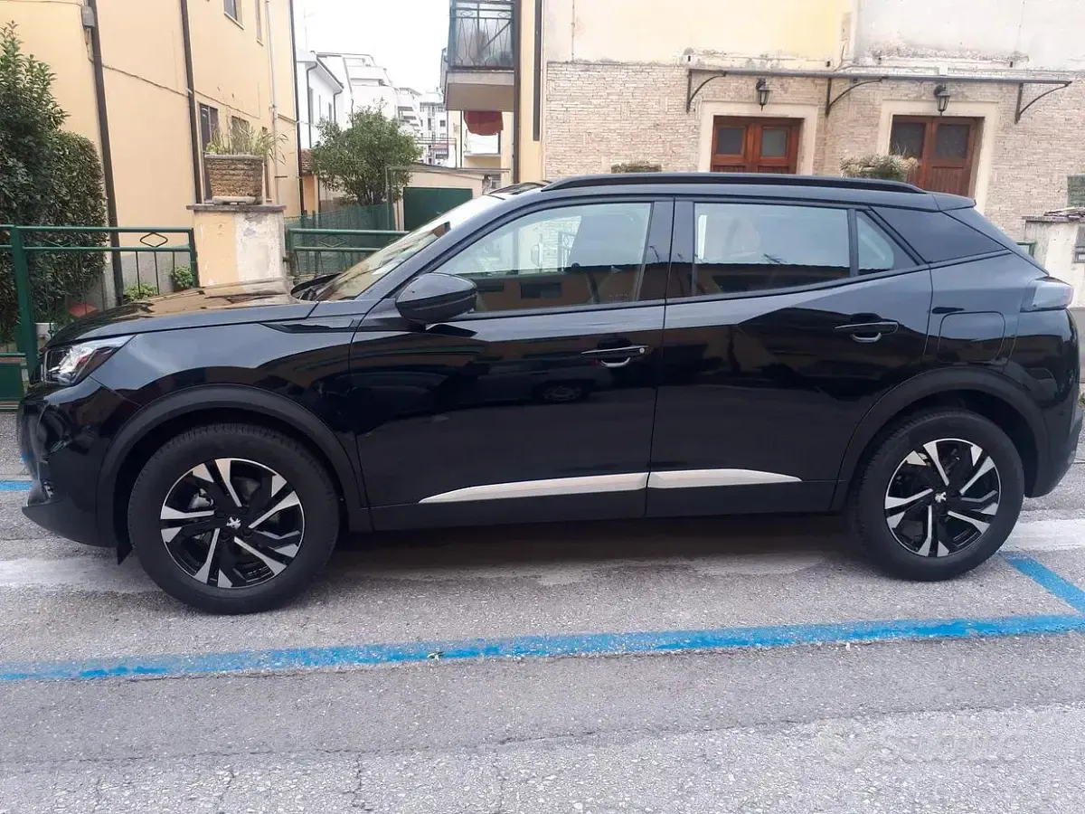 Usata Peugeot 2008 Allure 131 CV (96 kW) 2020 Nero SUV