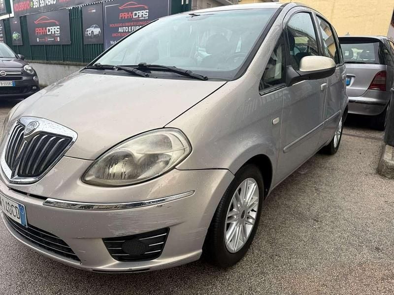 Usata Lancia Musa 95 CV (69 kW) 2009 Oro Monovolume