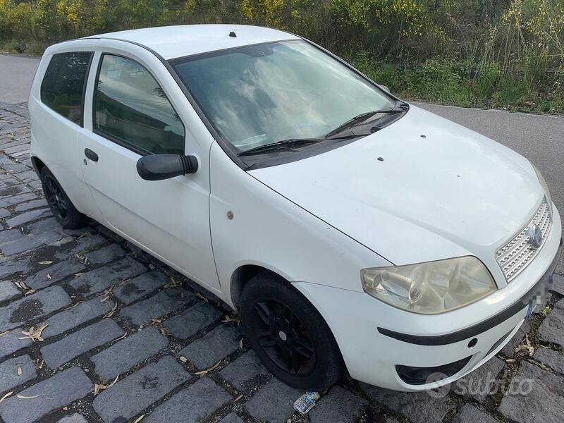 Usato 2004 Fiat Punto 1.9 Diesel (2.300 €)