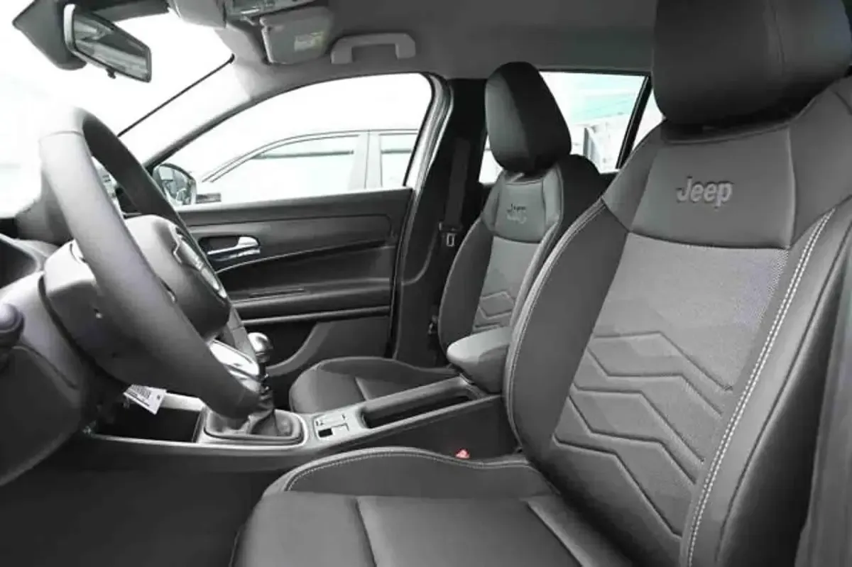 Nuova Jeep Avenger Altitude 100 CV (73 kW) 2025 Bianco SUV