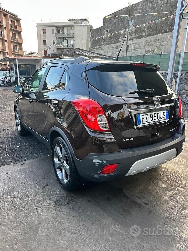 Usata Opel Mokka Cosmo 130 CV (95 kW) 2014 Viola SUV
