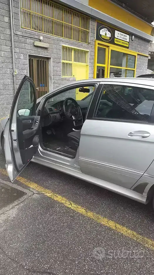 Usata Mercedes 200 200 CV (147 kW) 2008 Grigio Berlina
