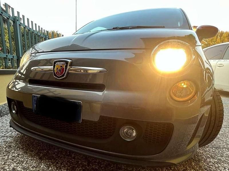 Grigio Usata 2016 Abarth 595 Due volumi | 14.999 € (Buon prezzo) - Immagine 1/4