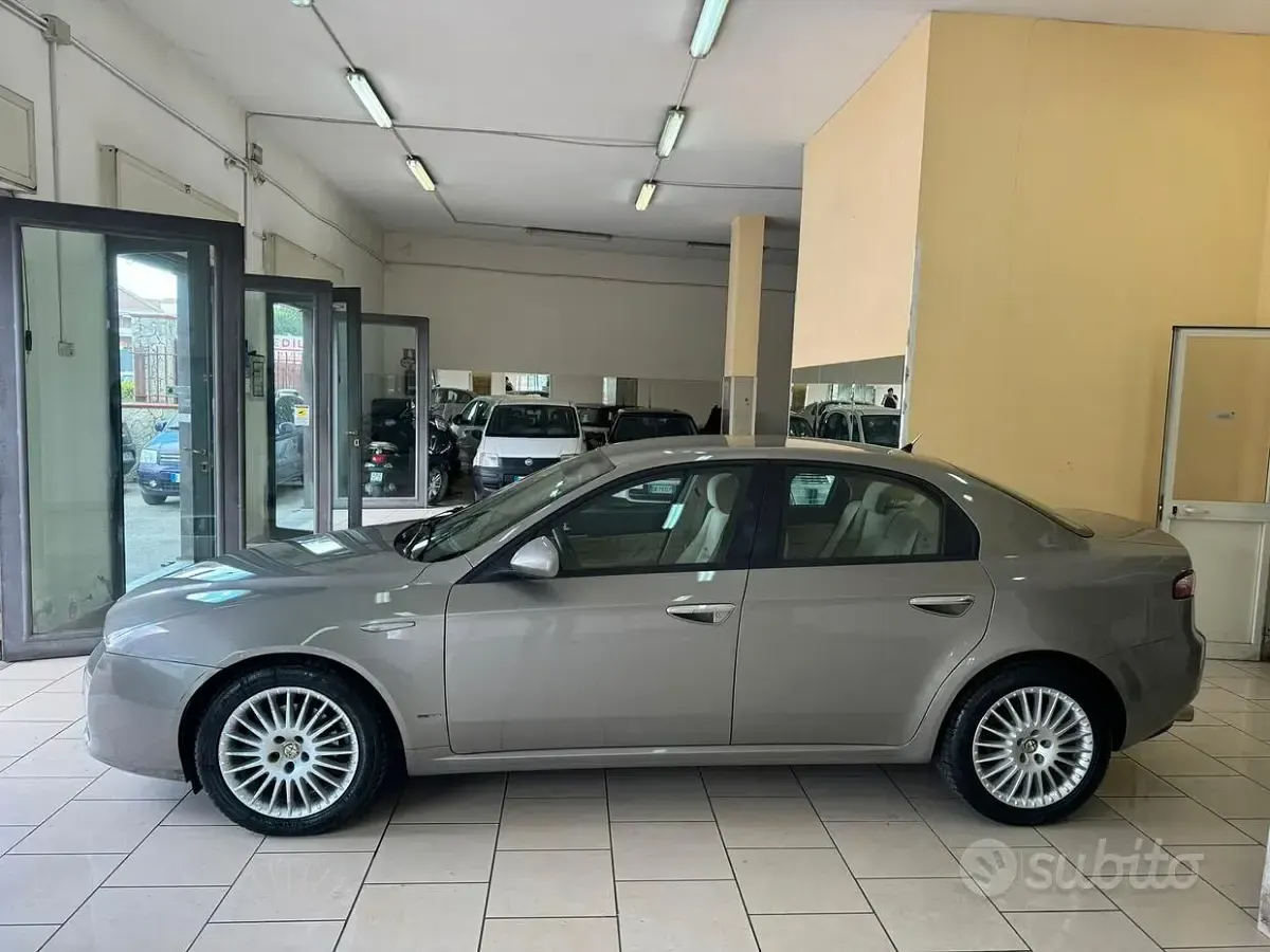 Occasion Alfa Romeo 159 Distinctive 150 PK (110 kW) 2006 Grijs Sedan