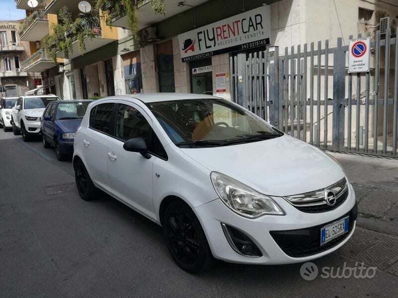 Usata Opel Corsa 86 CV (63 kW) 2012 Bianco Berlina