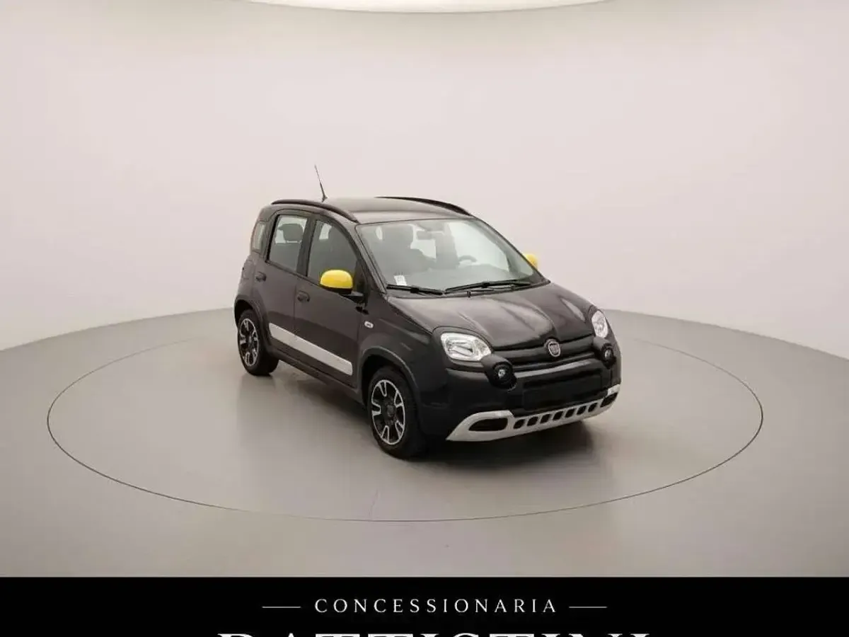 Usata Fiat Panda Cross Cross 69 CV (50 kW) 2025 Nero Utilitaria